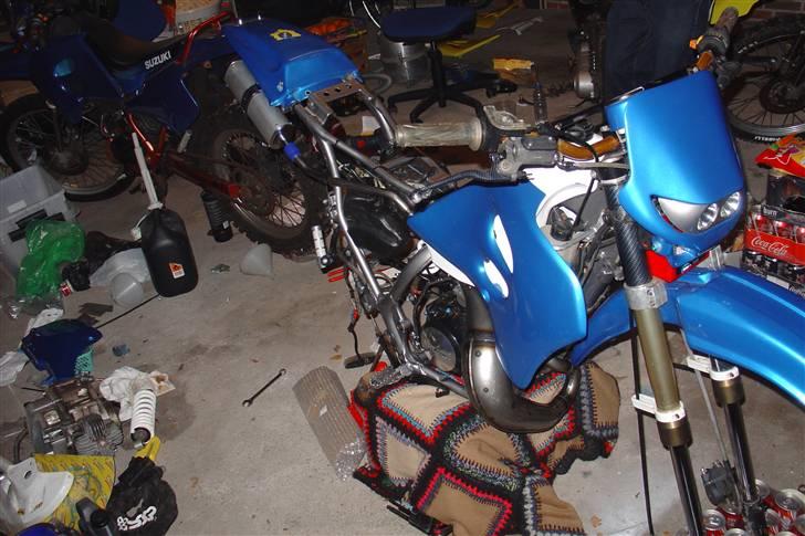 Suzuki SMX Projekt. - Smx'en med den nye Metrakit udstødning på. billede 18