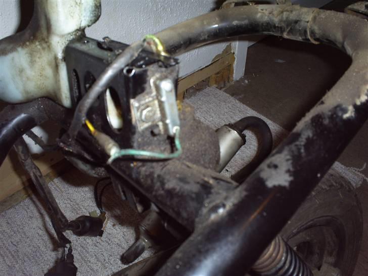 Honda SFX projekt af "KN Customs" - Hvad er denne til og er det rigtigt at den grønne ledninger blir ti len gul på elnettet? billede 5