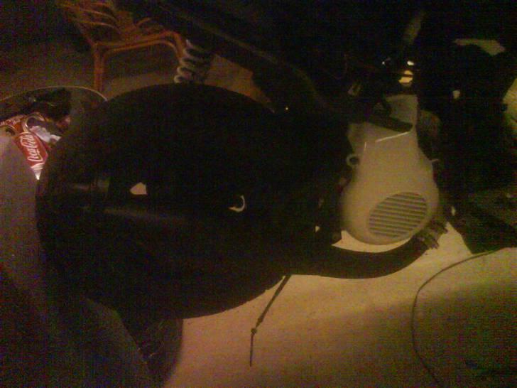 Renovering/styling af Yamaha slider - Udstødningen og blæserskjold billede 83