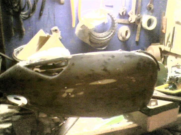 Thansen Chameleon spray og logo - Så blev der slipet med sandpapir korn 150 fin billede 2