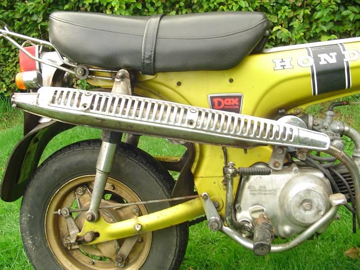 Min Honda Dax - Den bagerste ende af Daxen. billede 8