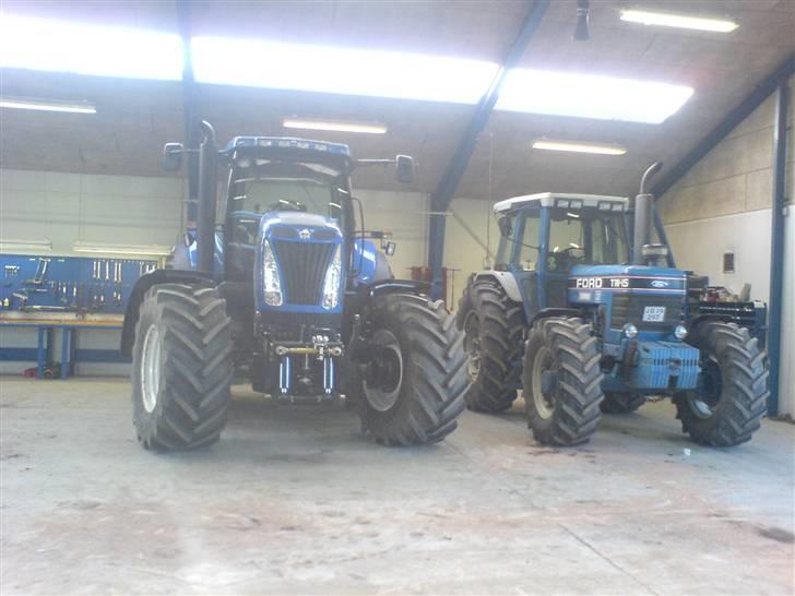 Maskinpartner A/S i Billund - En T8040 jeg monterede en He-Va frontlift billede 16