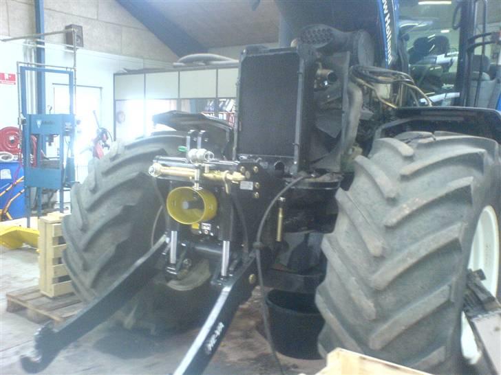 Maskinpartner A/S i Billund - Ved at samle det igen. Intercooleren er ikke monteret endnu billede 18