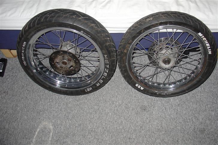 Suzuki SMX Projekt. - Mine polerede fælge.
Der kommer nye dæk på. - Michelin Pilot sporty. billede 47