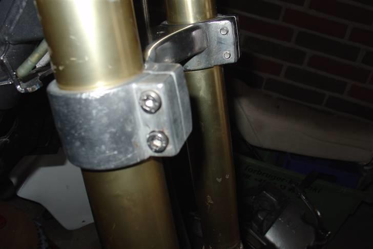 Suzuki SMX Projekt. - Igang med at polere forgaffelbroen. billede 63