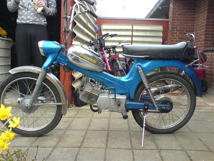 Tomos Cross S 4L... - Og hele knallerten med tunet på.. billede 2