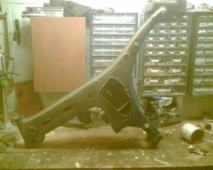 Opbygning af min Yamaha FS1 DX - Stellet er  blevet slebet ned. billede 1