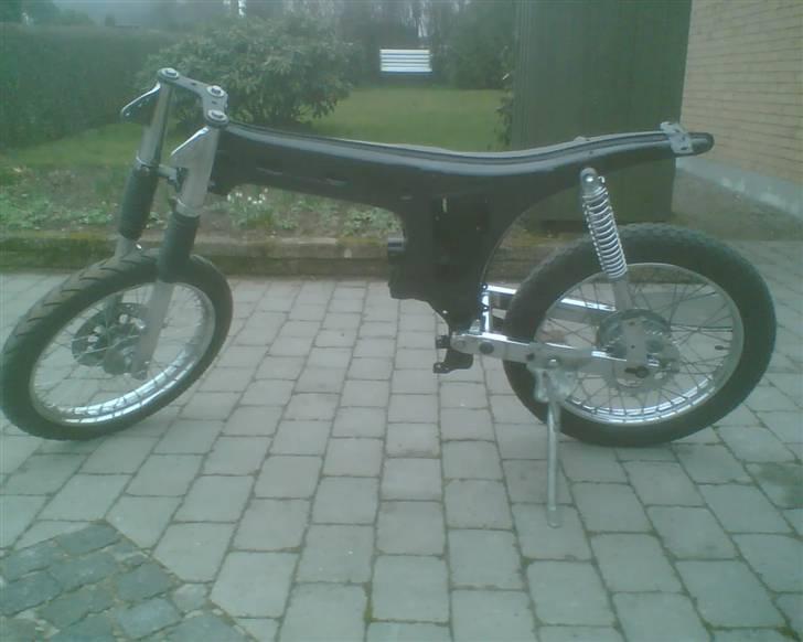 Opbygning af min Yamaha FS1 DX - For- og bag-hjul monteret. billede 14