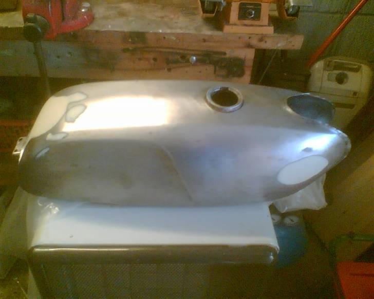 Opbygning af min Yamaha FS1 DX - Tank slebet ned. billede 20