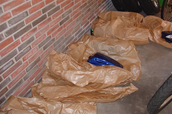 Suzuki SMX Projekt. - Bagskjoldet tilbage fra maler.
bare lige pakket ud. billede 66