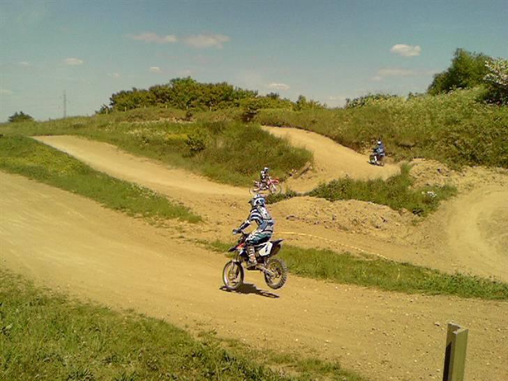 Motocross (Gamle billeder!) - Jeg lander på forhjulet. billede 27