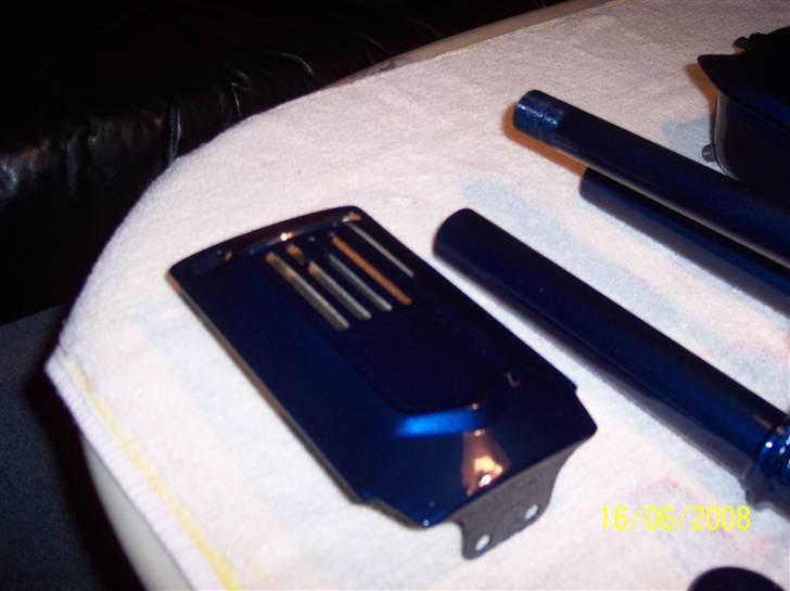 Renovering af Honda Amigo - Farven ser rigtig godt ud i sollys billede 14