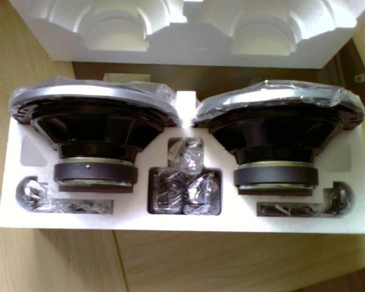 Pioneer Scooter Anlæg - 2 stk. højtaler, 2 stk. diskant og 2 stk delefilter...    :P HEHE billede 2