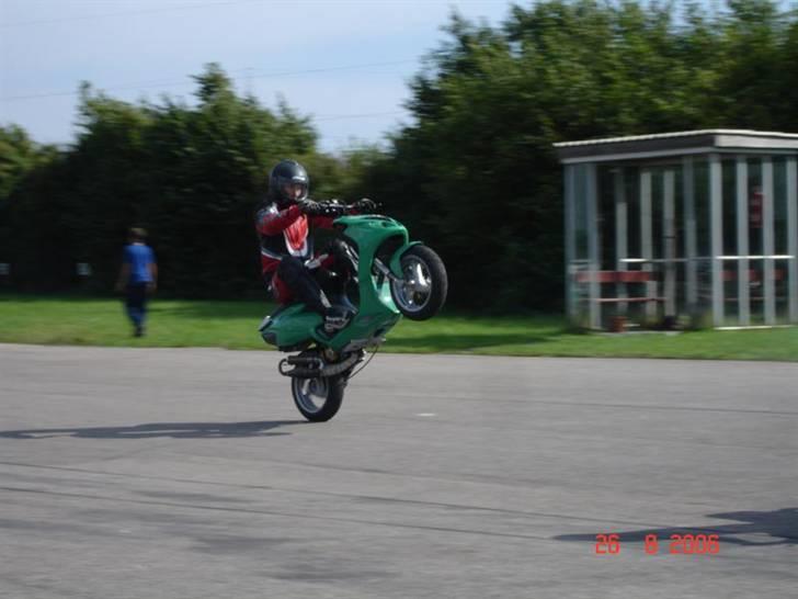 Fed Scooter / Træf Billider.. Kig en Gang billede 13