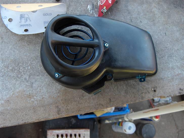 Hot Projekt 08/09 - Blæserskjold ,med grisetryne, skal males blåmetalic, så skal der chrom gitter samt blå dioder billede 19