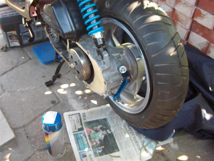 Hot Projekt 08/09 - Har malet bremse dævlen blå metallic billede 20