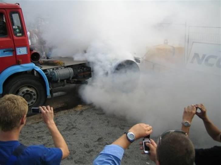 Lastbil burnout, by Slider-team Bornholm billede 7