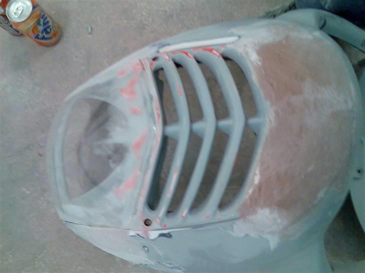 Spartelarbejde af Sonic front . billede 3