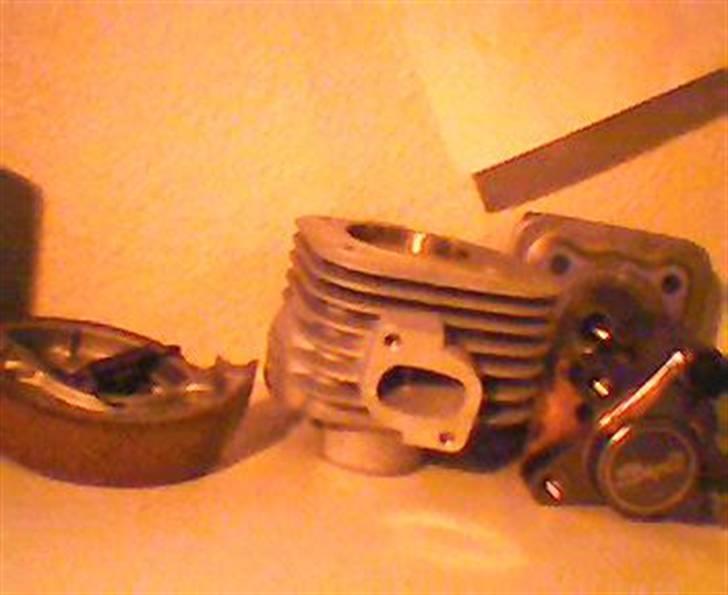 Tuning / Styling af Yamaha Neos - Rms bagbremse bakker, Stage6 forbremse kaliber, Polini Evo ;) billede 5