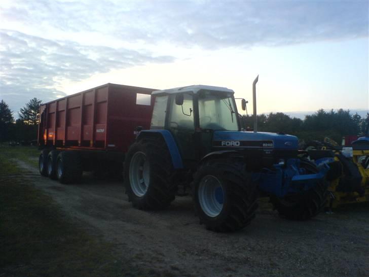 Maskinpartner A/S i Billund - Baastrup 21T vogn der blev monteret 710 hjul på og så 75 cm korn sider billede 36