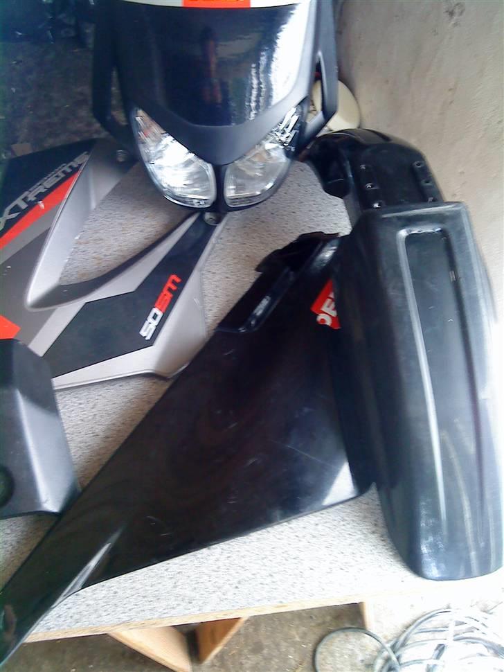 Derbi senda std. skjolde !!!! - FØR!!

Samlet billede 12