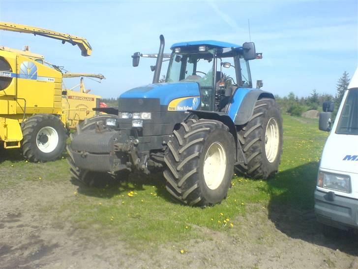 Maskinpartner A/S i Billund - En Newholland TM 190 som havde været med en en døds ulykke med et elastiktov og en kæde billede 71