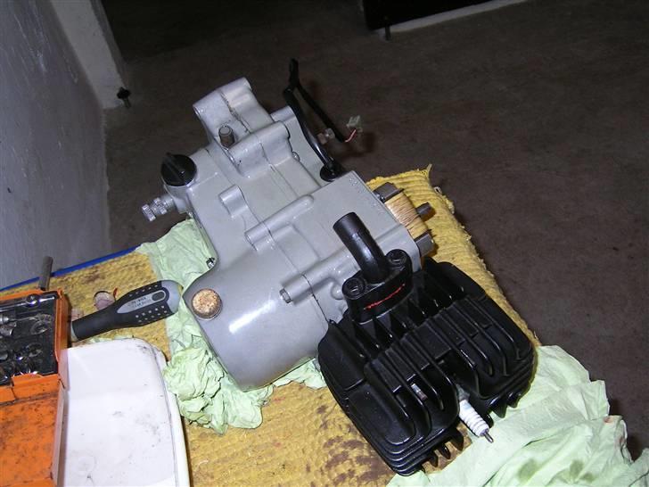 Suzuki Dm50 Samurai Projekt - Den ny lakerede blok. billede 35