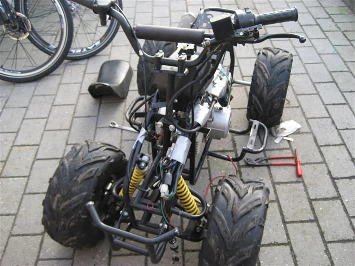 Min 110cc atv'er projekt 15% færdig. skriv en kommentar  - Gammelt inden jeg begynte at lave den om billede 1