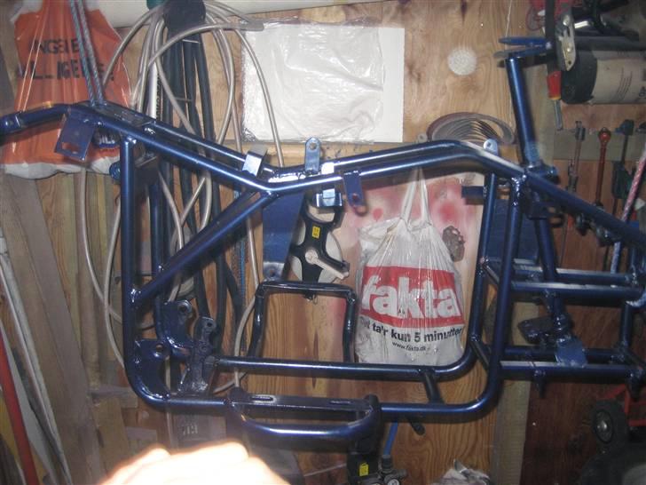 Min 110cc atv'er projekt 15% færdig. skriv en kommentar  - Lige blivet malet billede 10