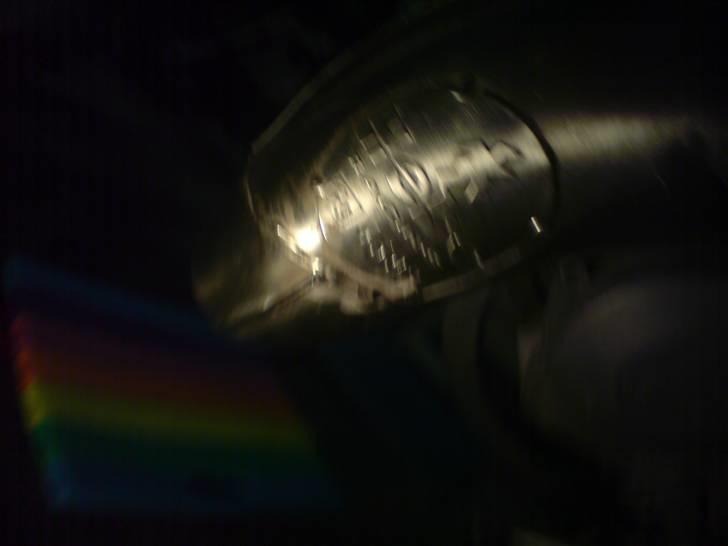 Polering af hebo udstødning før og efter - Jeg prøvede at polere den her et par uger før uden at fjerne lakken : / det virkede ikke ret godt for at være helt ærelig ^^ billede 8