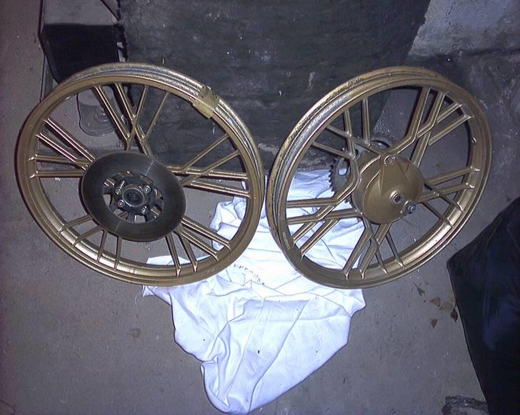 Yamaha rd 50-MR 50 - Orginale yamaha stjerne fælge.
Købt i holand på ebay. billede 16