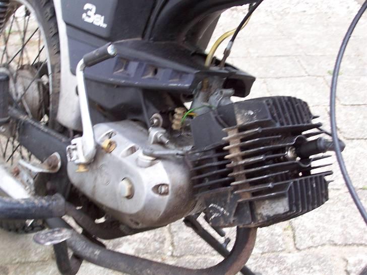 Puch Monza 3 gear fra dag nr. 1 - Engine... Der skulle lidt flere penge i den end først regnet med :p 27/5 2006 billede 9