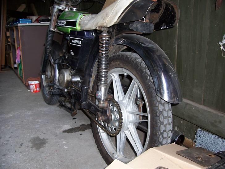 Puch Monza 3 gear fra dag nr. 1 - Efter den store motorrenovering for ialt 3600, men så fik den også den helt store tur 16/9 2006 billede 16