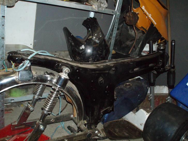 Yamaha fs1 4g - Autolakeret stel det er ret støvet men det er der da, og autolakeret for gaffel ny bagaffel,støddæmpere,skærm renoveret forgaffel billede 18