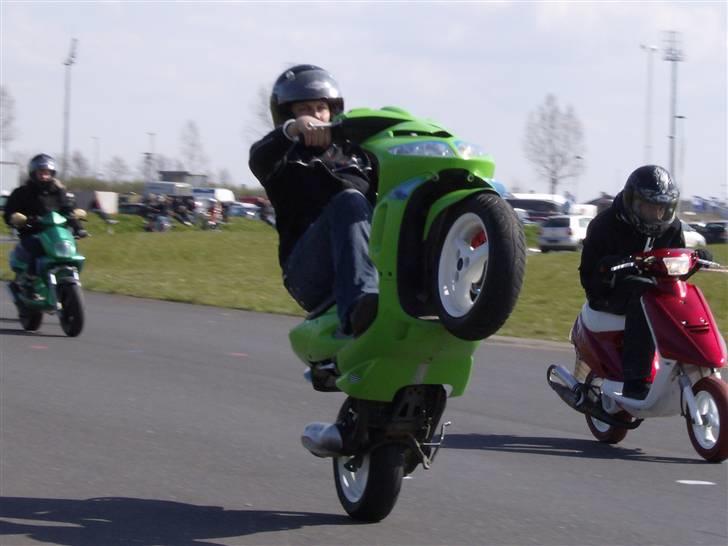 Kørsel på 1 hjul ! billede 11