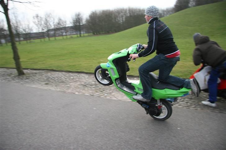 Kørsel på 1 hjul ! billede 15