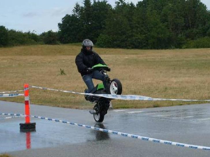 Kørsel på 1 hjul ! billede 16