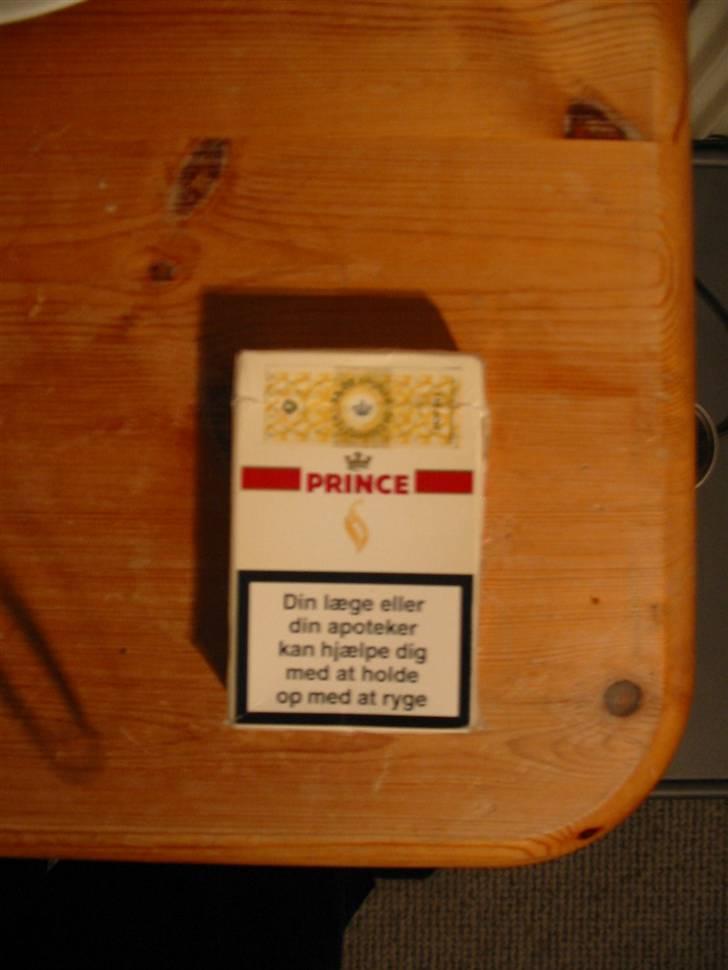 Smøg testen! - Prince Light
Pris 33.-

Design: Ok design, men ikke de store farver! 8/20 Smøger

Kvalitet af indeholdet: En god smøg, dog uden den store smag (sjovt nok). 10/20 Smøger billede 3