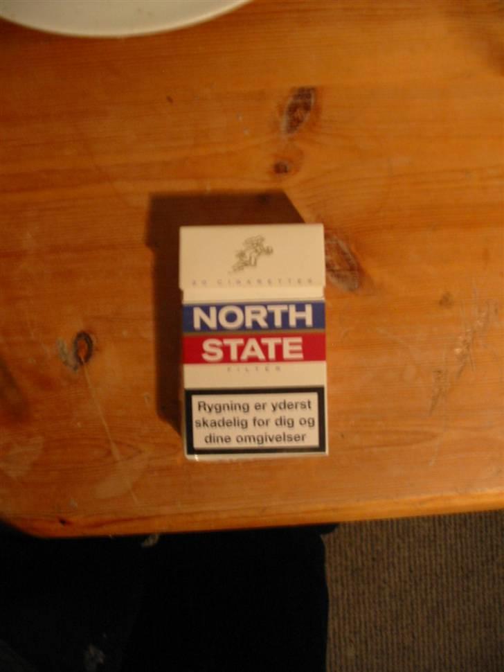 Smøg testen! - North state
Pris 30.-

Design: Ret flot design med to farver som gør den lidt mere indbydende. 12/20 Smøger

Kvalitet af indeholdet: En god smøg, men mangler lige det sidste for at blive kanon. 11/20 Smøger billede 8