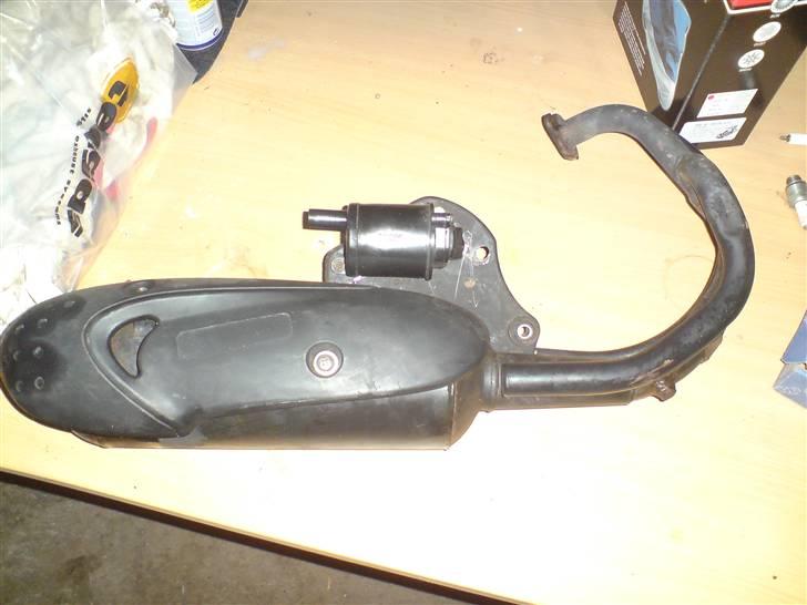 PGO comet udstødning billede 1