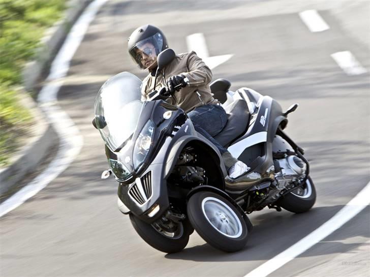 Piaggio mp3 250 billede 14