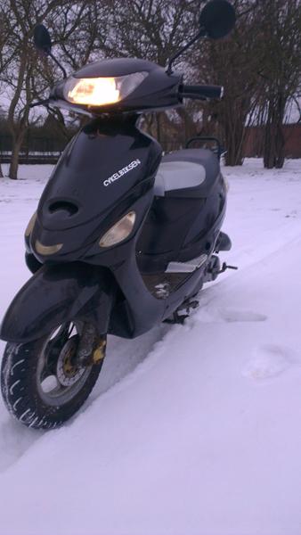 Fremskaffelse af papire på scooter