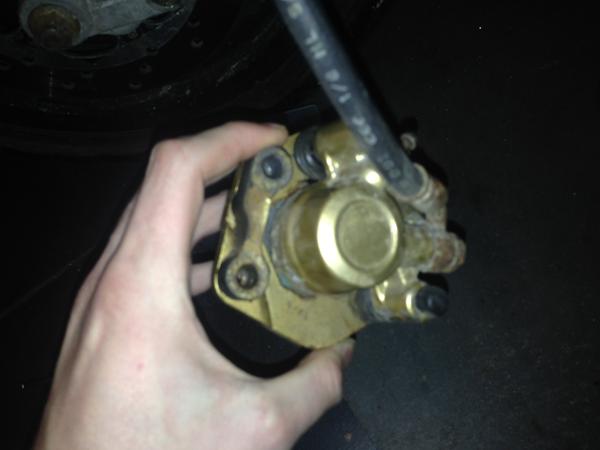 Rensning af bremsekaliber