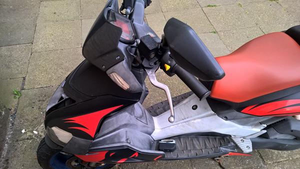 Vudering: Aprilia SR 50 R Ditech