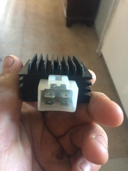 Rieju rs2 matrix spændingsregulator??