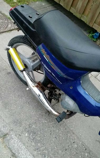 Vibrerer med tun udstødning?