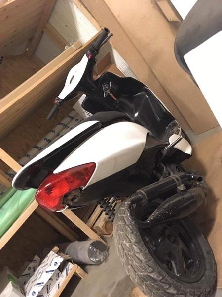 Jog R /Hvilken udstødning/