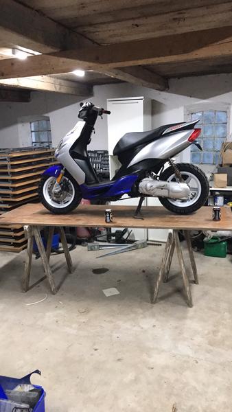 Jog r går i begrænser