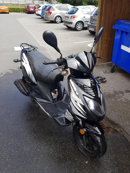 Hjælp til salg af knallert.