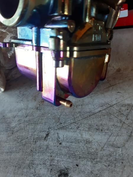 karburator flyder over!